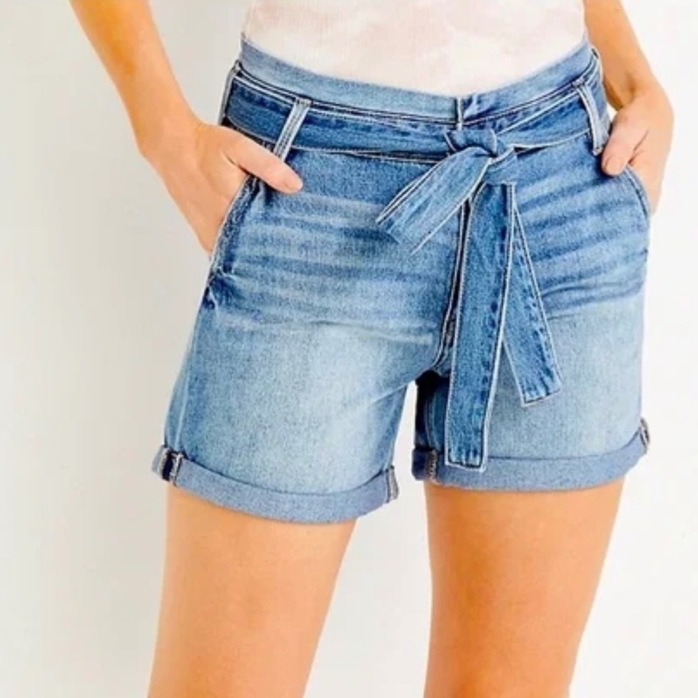 KanCan Women’s High Rise Belt Tie Denim Shorts Size 30